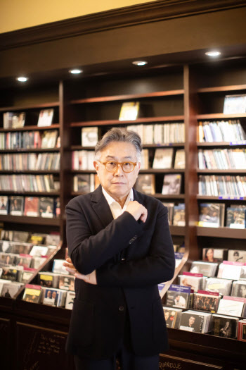"애호가들과 함께 지킨 20년, 한국 가곡음반으로 보답합니다"