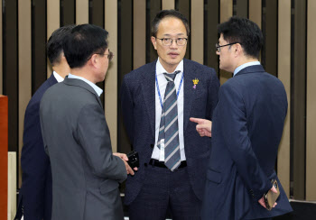 민주당 `이동관·검사 탄핵안` 철회…11월 30일 탄핵 재추진