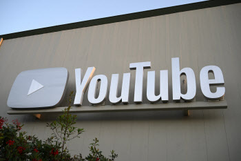 유튜브, 딥페이크 표시 의무화한다…위반시 삭제·수익차단