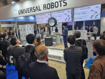 유니버설로봇, 30Kg 들 수 있는 협동로봇 ‘UR30’ 출시