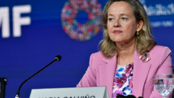 유럽투자은행 '첫 여성 총재'…칼비뇨 스페인 재무장관 선출
