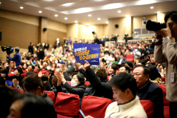 `신당 암시` 이낙연, `세 과시` 원칙과상식…커지는 분당 가능성↑