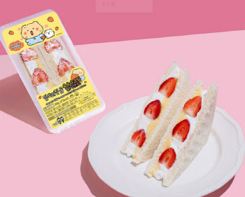 ‘10초 만에 매진‘…CU, ’망그러진 곰 딸기‘ 샌드위치 전국 판매