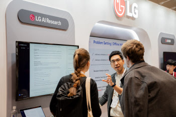 LG, ‘챗GPT’ 넘는 개인비서 AI 연구 공개…기술 리더십 입증