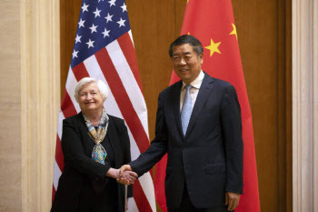 옐런 美재무장관 "내년 중국 방문…국가 안보가 최우선 과제"