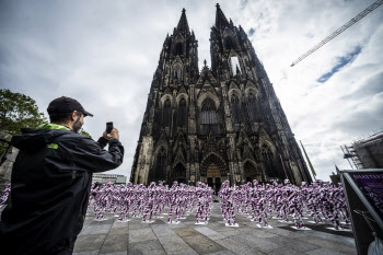 독일 언론 "이슬람 단체, 쾰른대성당 등 성탄절 테러 계획..,.경계 강화"