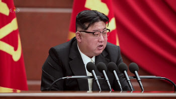 ‘통일 불가·핵 강조’ 김정은 주목한 외신..남북관계 변화하나