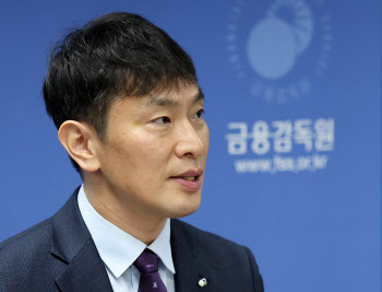 이복현 “글로벌 IB 공매도 전수조사 마무리…수백억대 불법 정황 포착”