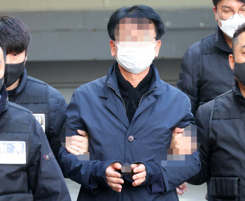 이재명 습격 피의자 김씨 구속…법원 "도주 우려 있다"