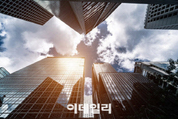 S&P “韓 부동산PF 리스크 현실화 시작…비은행권 위주”