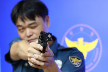 '흉악 범죄'에 놀란 경찰…신임 경찰 사격 훈련 늘린다