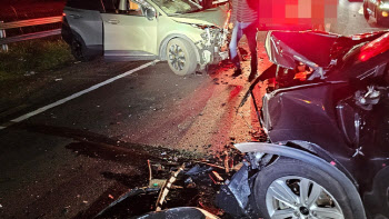 통영 역주행 SUV 반대편 차량과 충돌…50대 운전자 사망