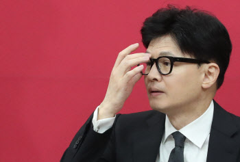 갈라진 尹·韓…총선 앞두고 여권 ‘초비상’