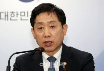 김주현 "금투세 폐지, 지배구조 개선해 국민 자산형성 지원"