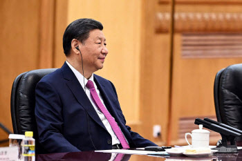 중국 증시 부양책 나오나…“시진핑, 금융시장 의견 들을 것”