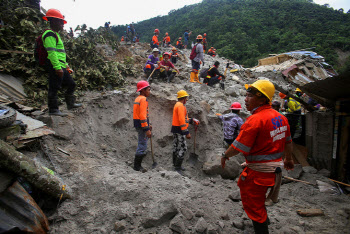 필리핀 산사태 사망 27명·부상 32명…실종자 89명