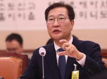 尹, 박성재 법무부 장관 임명…공석 두 달 만