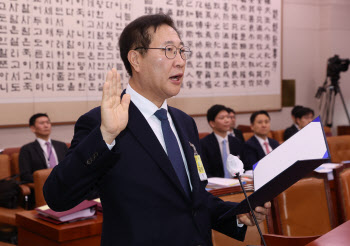 박성재 법무장관 "정치행위 나선 검사들…사명감 되찾아야"