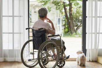 '노인을 위한 주거는 없다'…초고령화에도 노인전용주택 '0.4%'