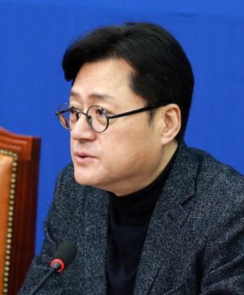 홍익표 "韓만 R&D예산 삭감 대참사"…中에 과학기술 역전