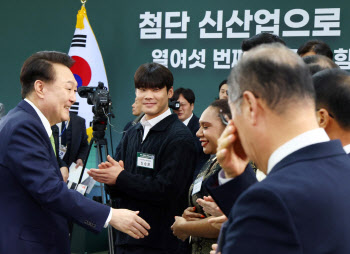 尹 "대구경북 신공항 차질 없이 추진…2030년 개항 목표"