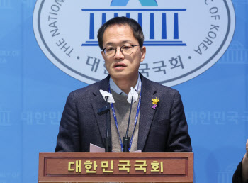 박주민 “尹풍자영상 무리한 수사, 표현의 자유 침해”