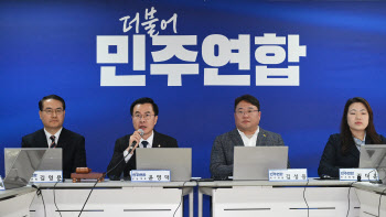 민주당, 위성정당에 6명 '의원 꿔주기'…비례 1번은 서미화(종합)
