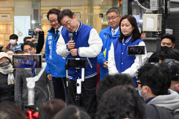 "조국 대표가 설마" 이재명, 당황...曺 "이간질" 발끈