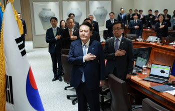尹 "일각서 北 천안함 폭침 부정…국민 안전 위협"