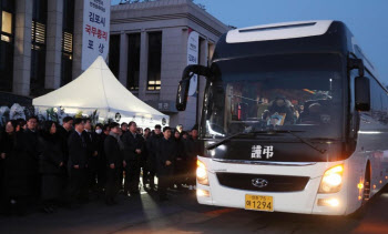 "멱살 잡고싶네" 악성민원·신상털기에 숨진 공무원 순직 신청