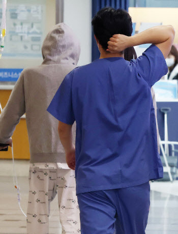 서울성모병원 교수들 5월부터 금요일 휴진…필수·응급만 가동