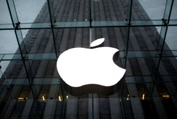 애플, 사상 최대 규모 1100억달러 자사주 매입 발표..주가 3.6%↑