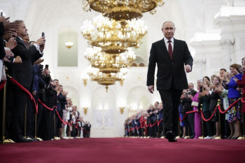 ‘차르’ 푸틴 “2030년, 러시아 세계 4대 경제 대국으로”