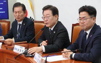 이재명, '내일 尹 기자회견...실효성 있는 국정쇄신책 마련 기대'