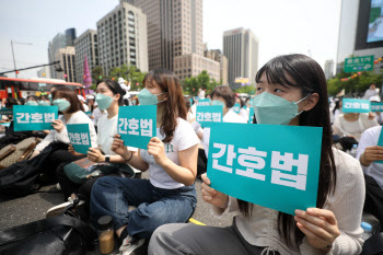 "간호법 제정 총력투쟁"…전국 간호사들 다시 거리로