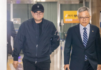 '음주 뺑소니' 김호중 구속기로…구속 여부 이르면 오늘 결정