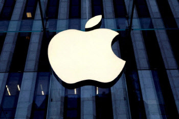 LG이노텍, '애플 효과'로 주가 재평가 기대…투자의견 '매수' -KB