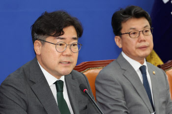 개혁신당 "이재명 아첨 그만해라"…민주당 지도부 직격
