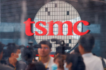 “TSMC, 수요 급증에 2분기 순익 30% 증가 전망”