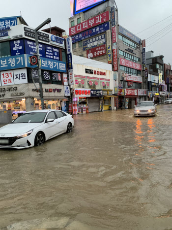 3000대 육박한 폭우 침수車···손해 추정액 270억원