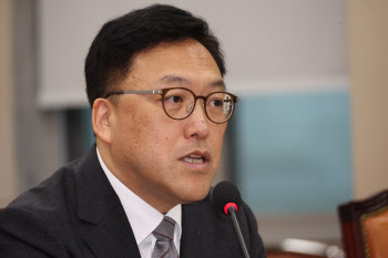 김병환, 새마을금고 감독 권한 이관에 신중