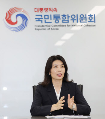 초대 저출생수석에 '쌍둥이 엄마' 유혜미 한양대 교수 내정
