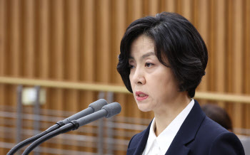 이숙연 대법관 후보자 '재테크' 거듭 사과…"자녀 위한 부모 마음"