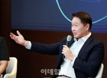 최태원 회장, 내달 국회서 한동훈 이재명 만난다