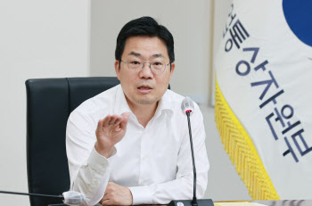 산업차관 "8월에도 수출 플러스·무역흑자 확실시"