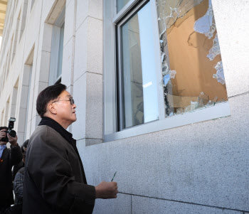 국회사무처, 국방부·경찰·경비대장 출입 금지