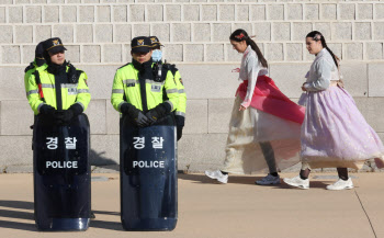 전 세계 ‘한국 여행 주의보’.. 비상계엄령에 위험국 됐다