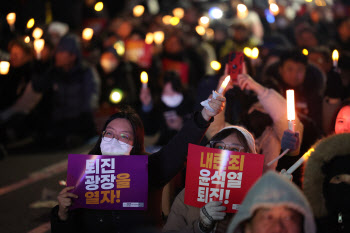 국제 노동계 "한국 민주주의 위기…윤석열 퇴진하라" 연대 성명