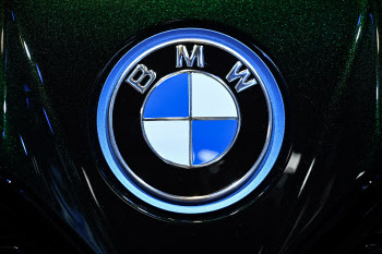 BMW “내년 멕시코 車시장 정체…트럼프 관세 영향”