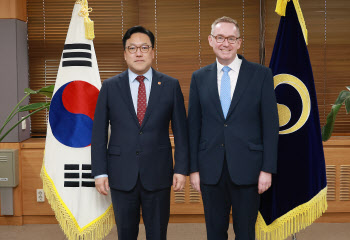 김병환, 주한 영국대사 만나 "시장 안정장치 견고"